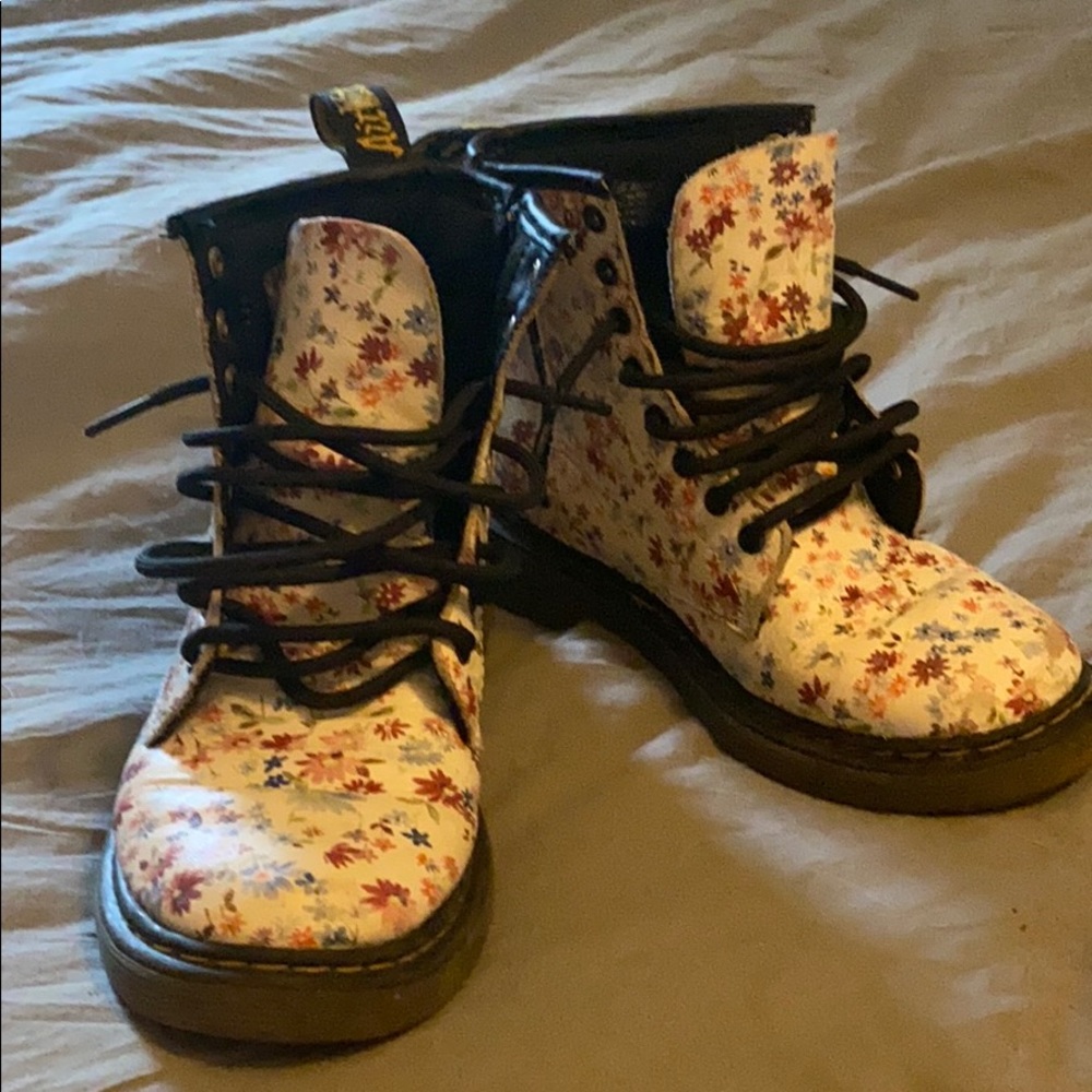Doc Martins flowered girls boots